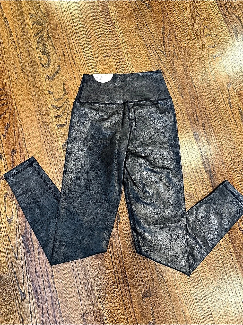 OffLine Black Printed Leggings Size Small NWT